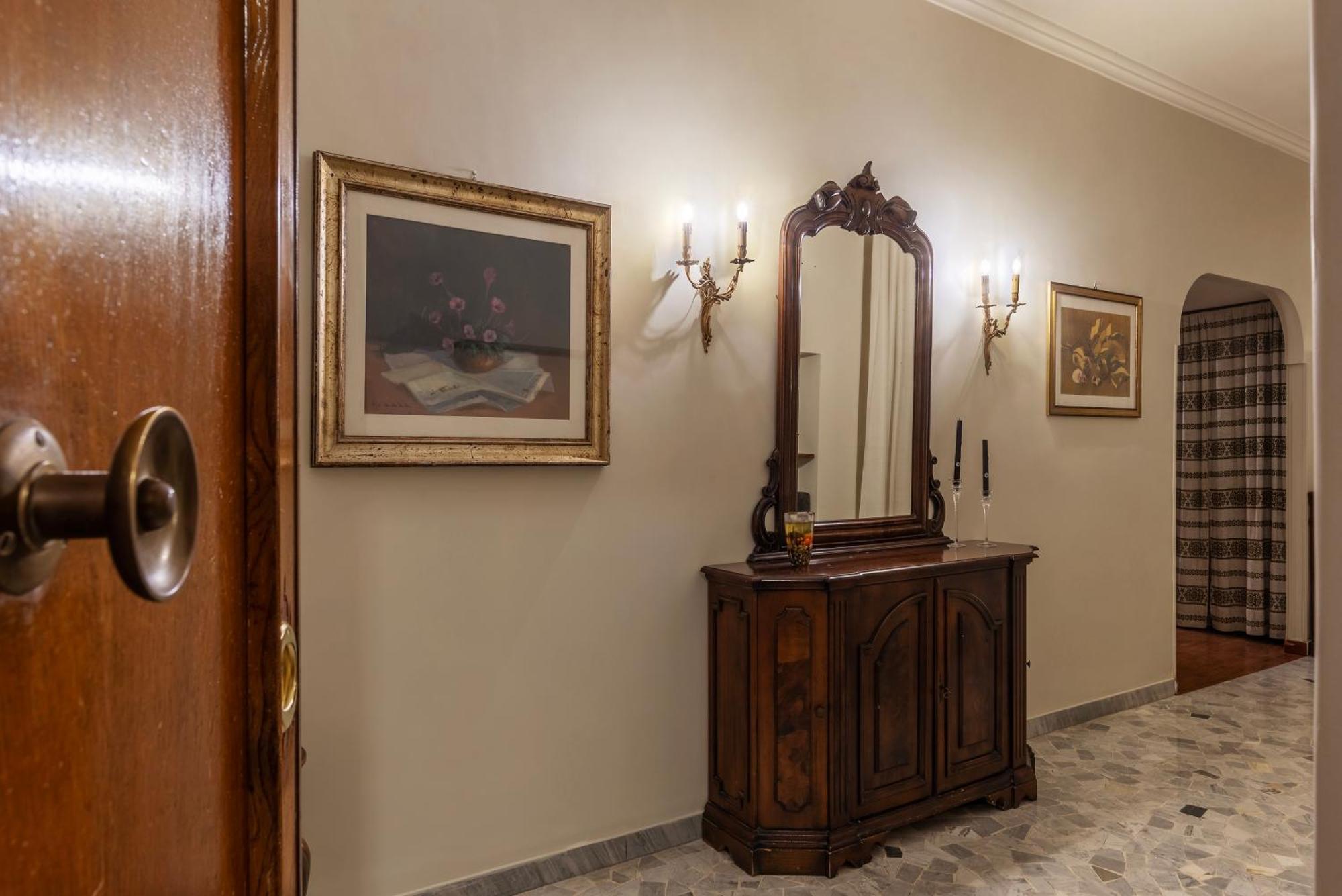Piazza Zama Huge Apartment Rom
