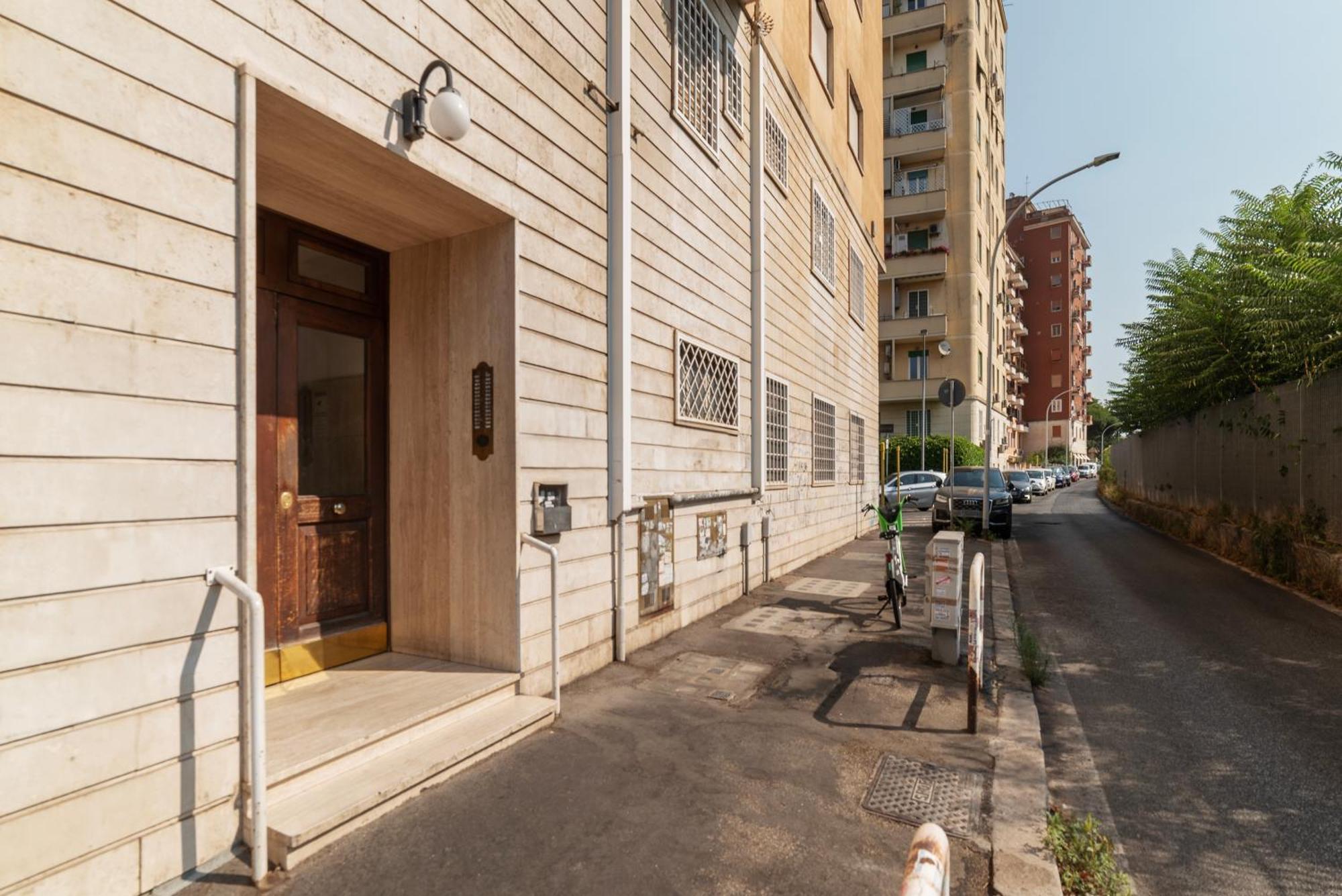 Apartment Piazza Zama Huge Rom