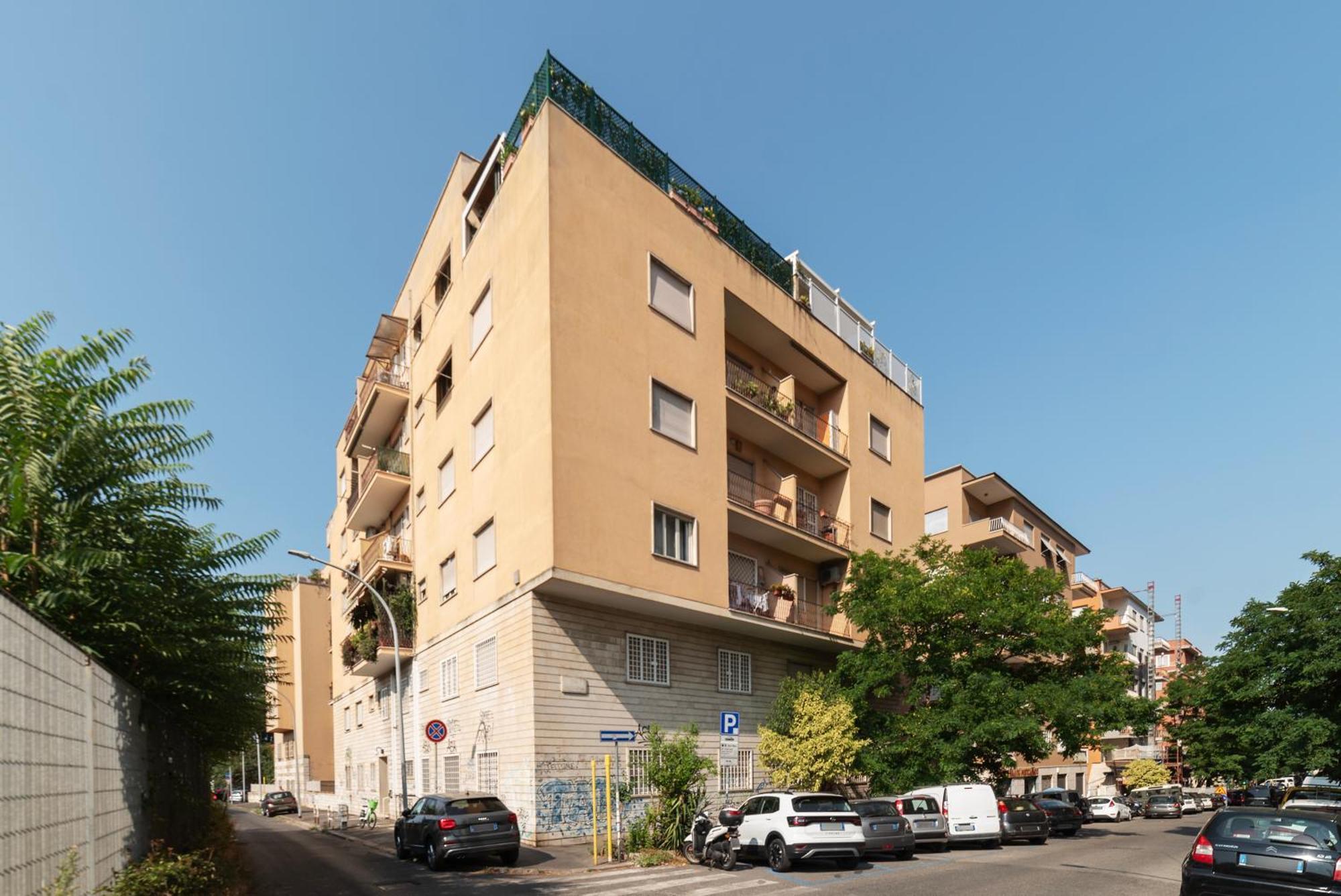 Apartment Piazza Zama Huge Rom