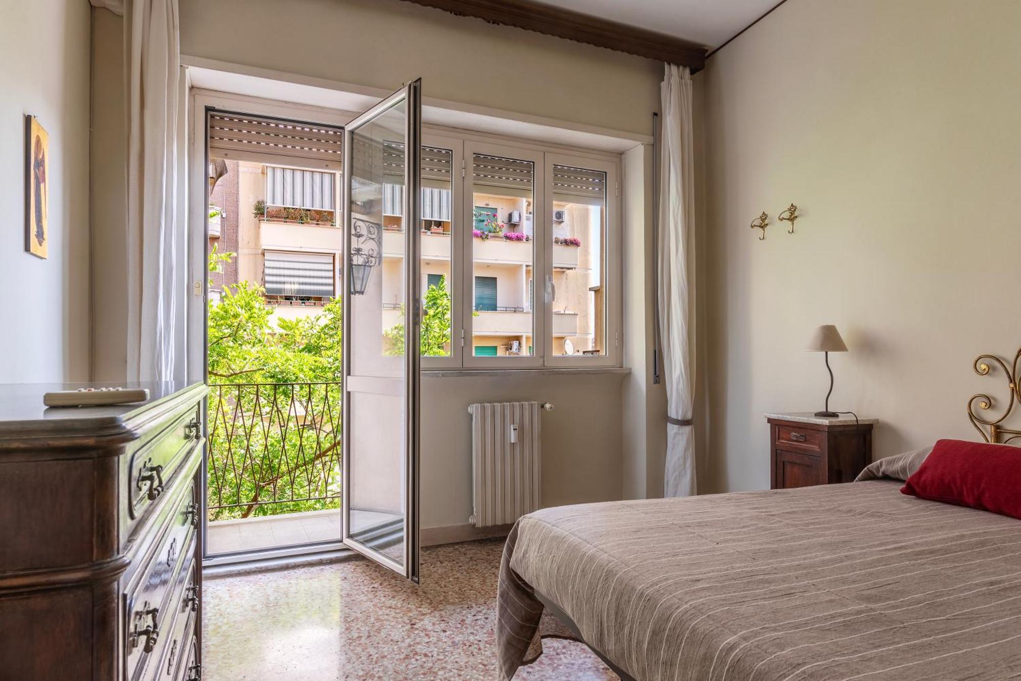 Piazza Zama Huge Apartment Rom