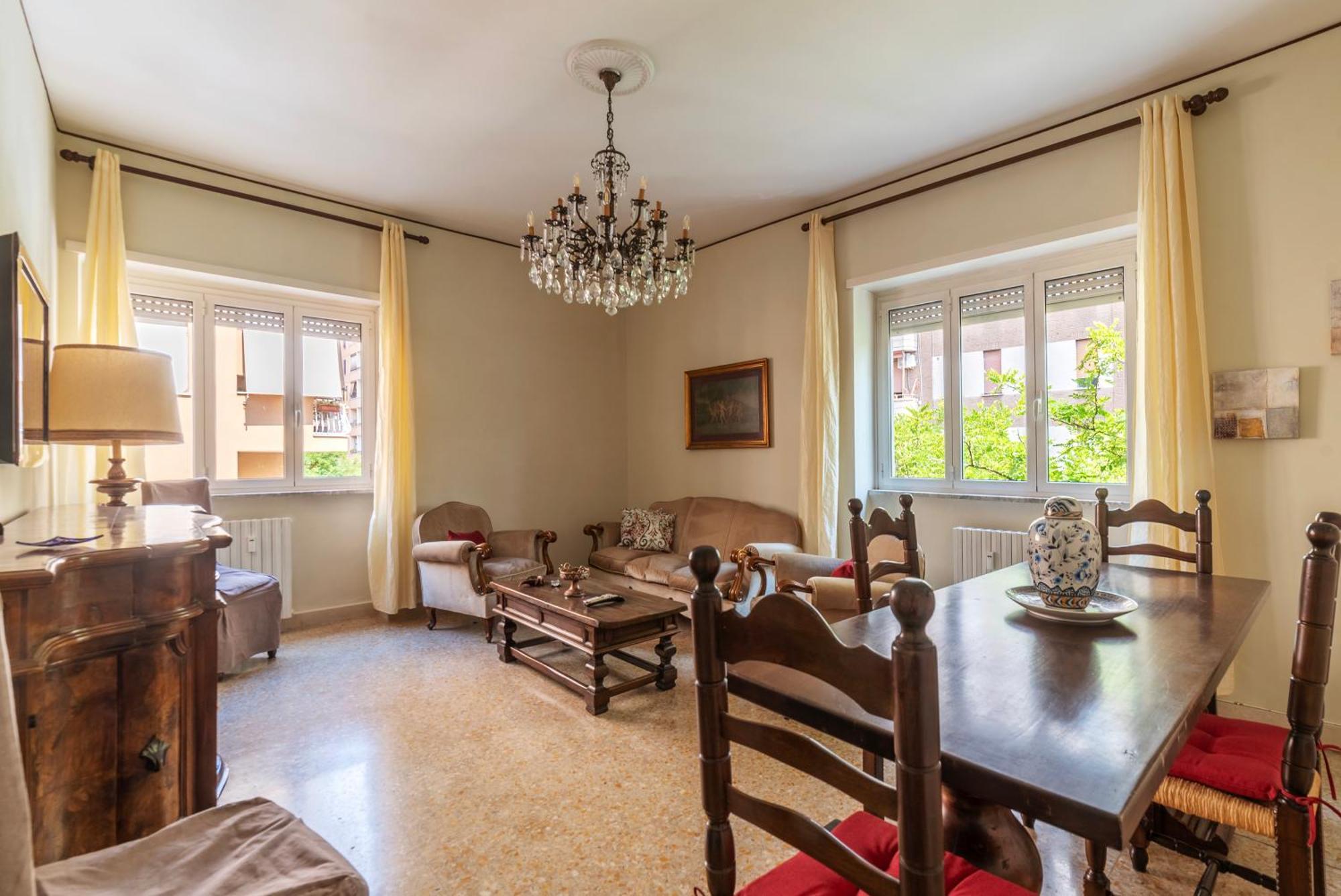 Piazza Zama Huge Apartment Rom