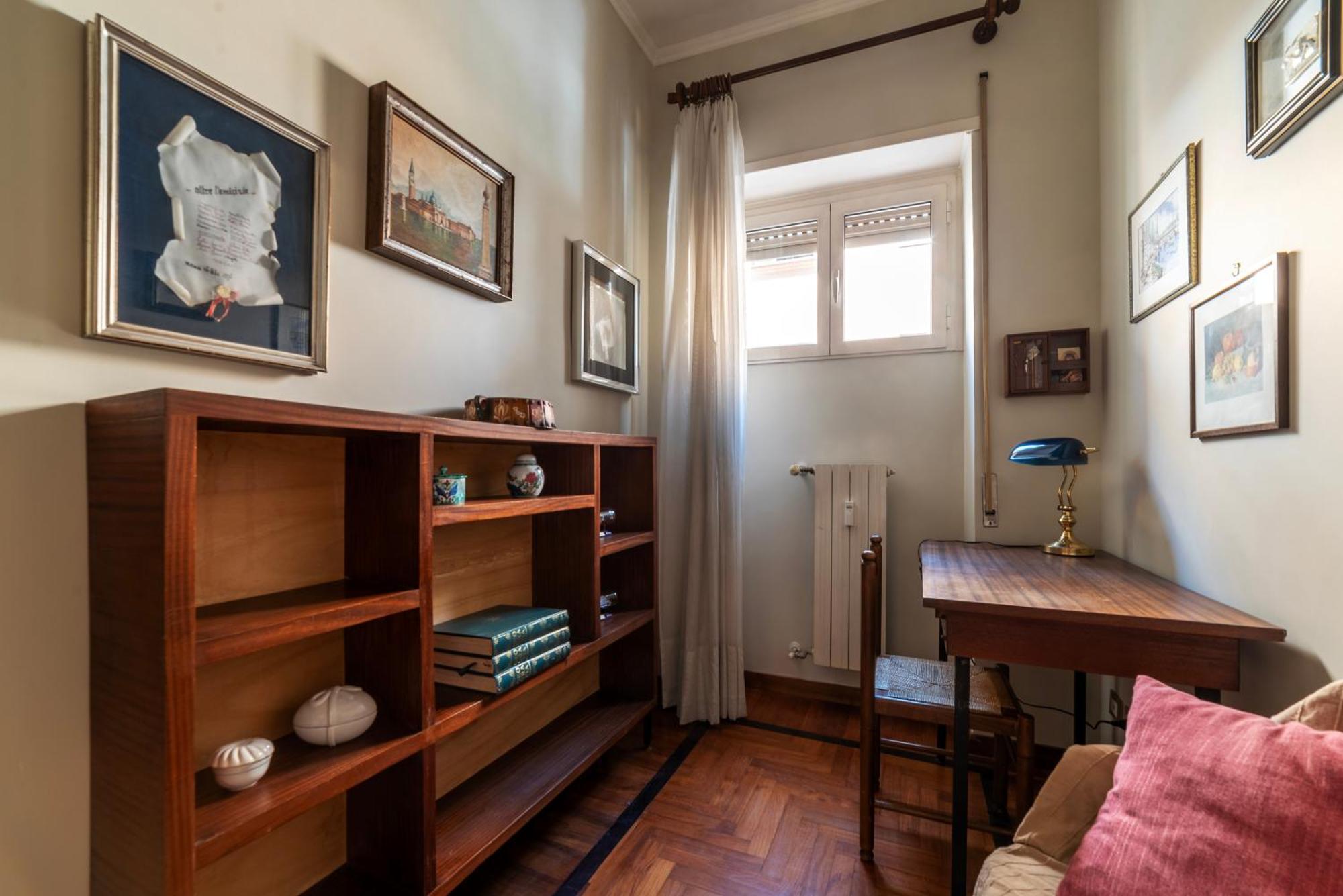 Piazza Zama Huge Apartment Rom