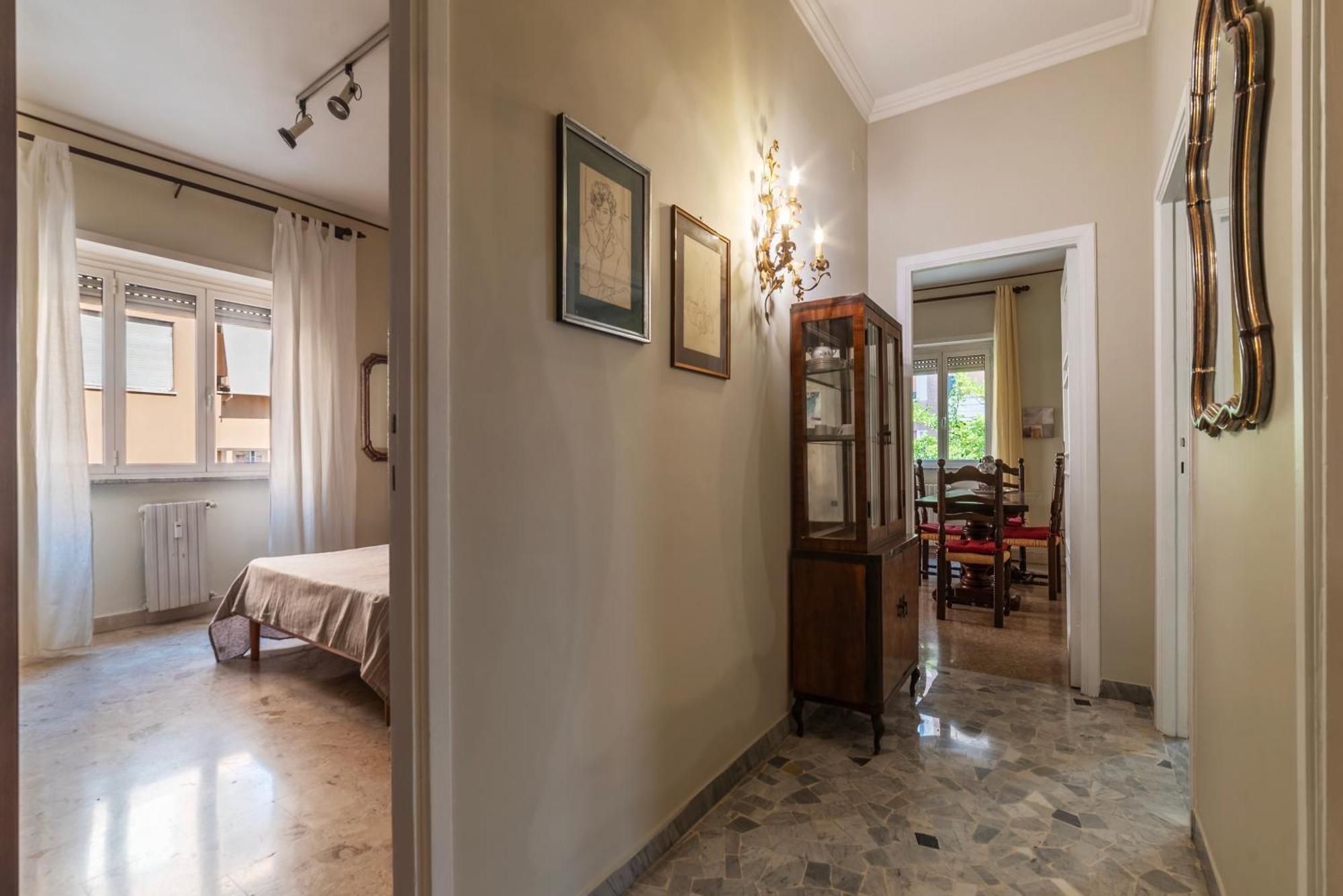 Piazza Zama Huge Apartment Rom